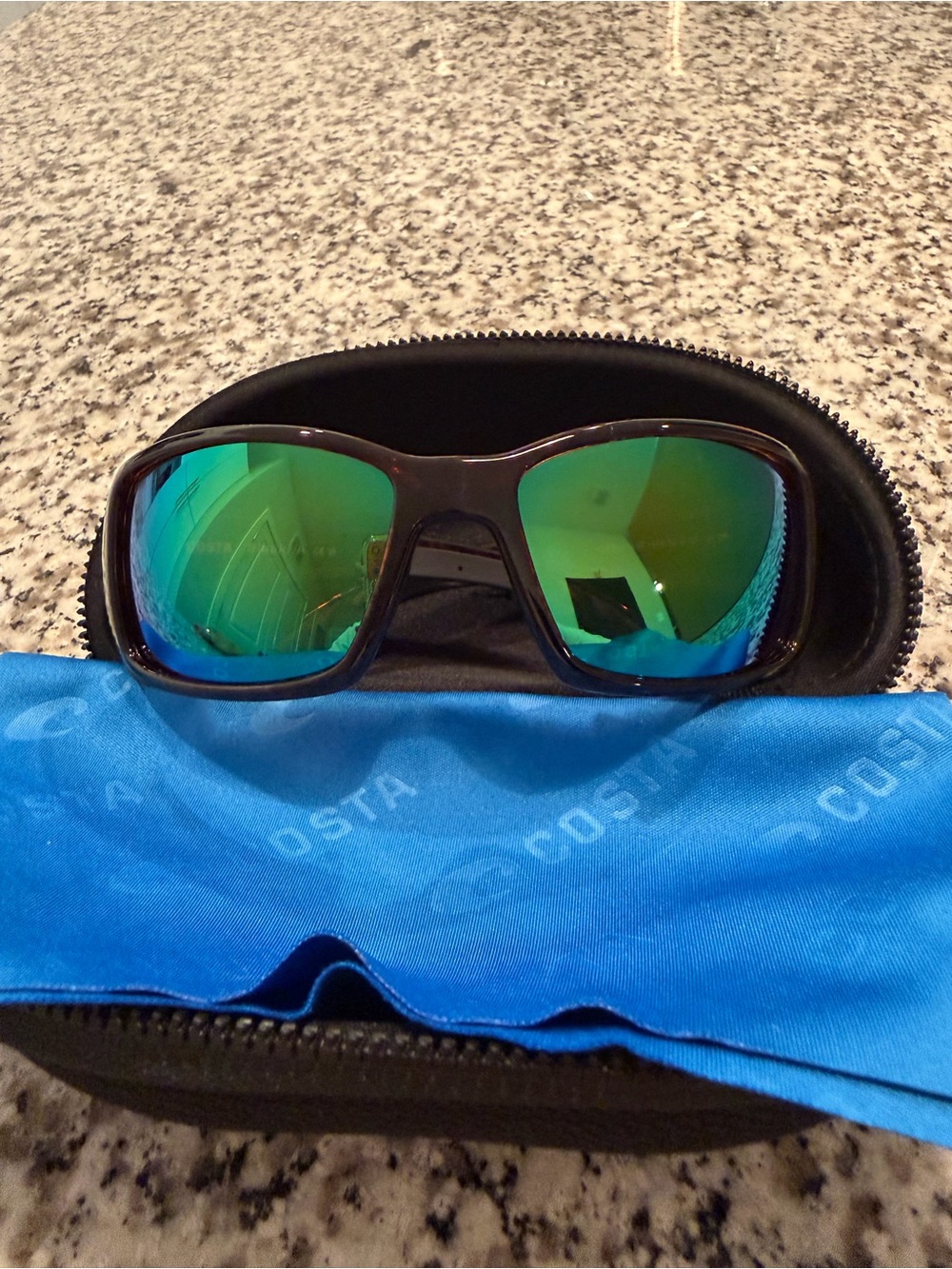 Costa Tortoiseshell Sunglasses with Green Mirrored Lenses and Silver Logo - Picture 6 of 8